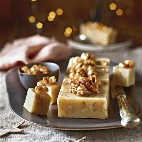 Turrón de nata y nueces