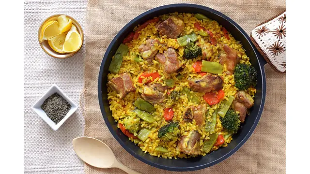 Arroz con costillejas y verduras de Murcia