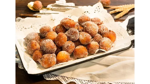 Buñuelos. Repostería tradicional