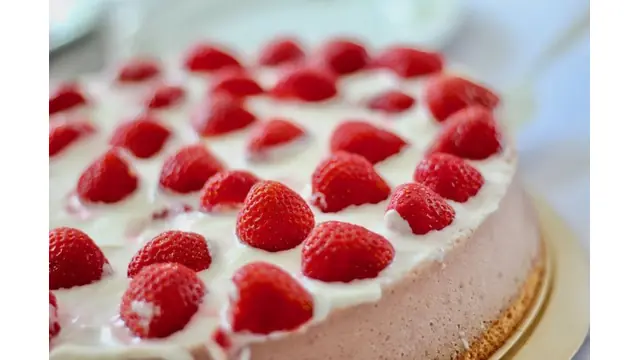 Pay de fresas con crema