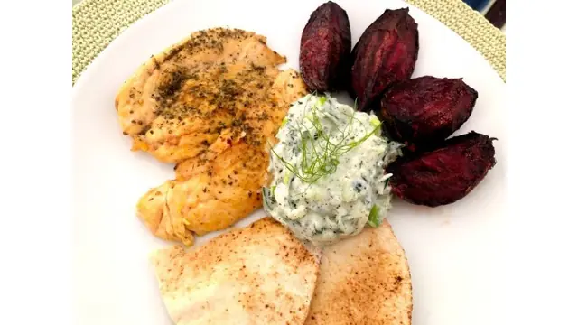 POLLO estilo GRIEGO con salsa de YOGUR y MENTA